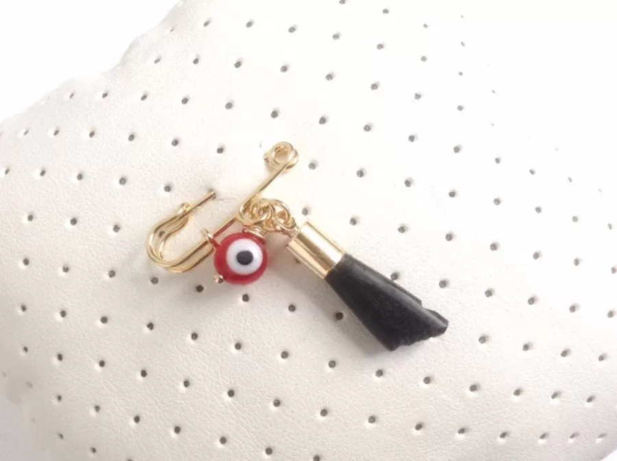 Baby Brooch Genuine Azabache Hand Charm Evil Eye Pendant Pin