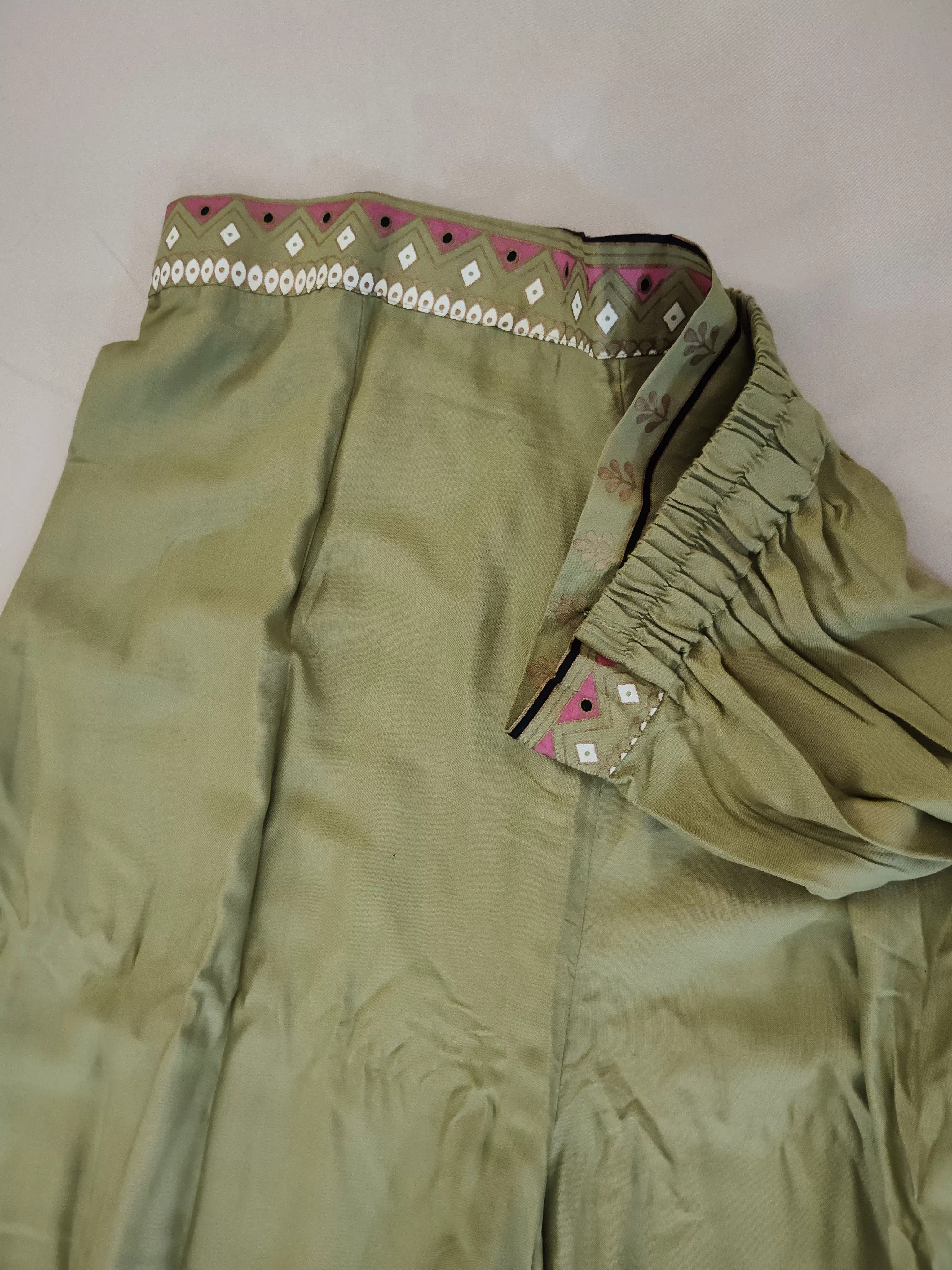 Fabulous Light Green Palazzo Pants With White And Pink pattern